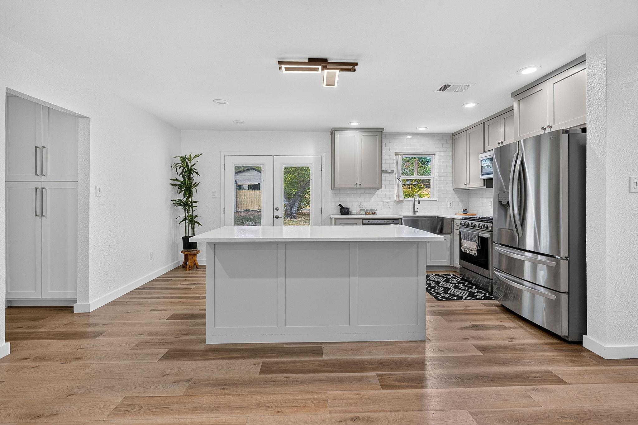 204 Chippendale Ave