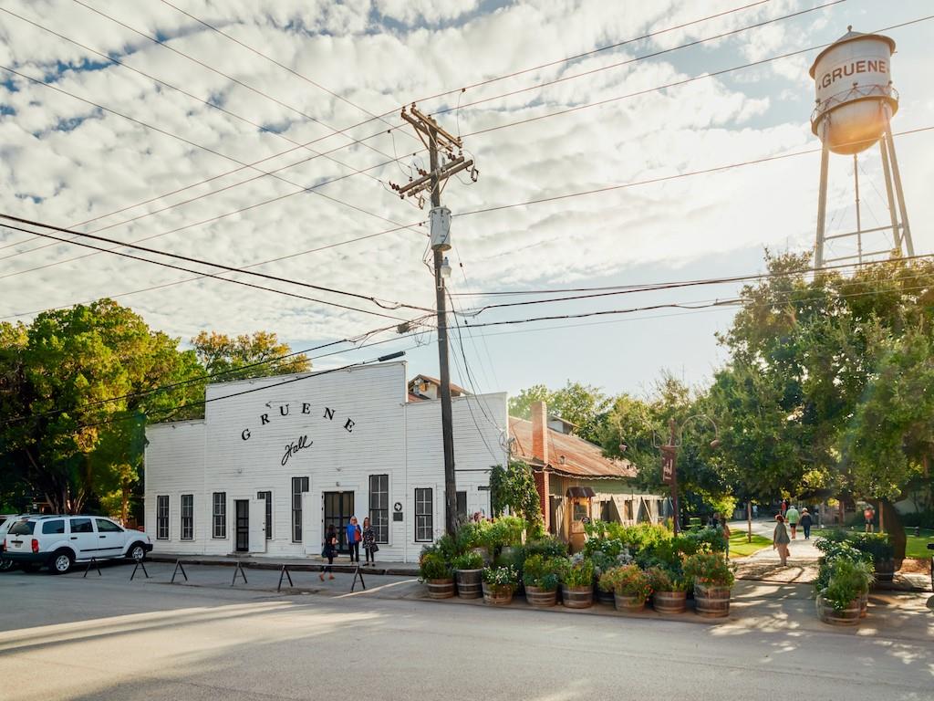 634 Central PKWY # 1107