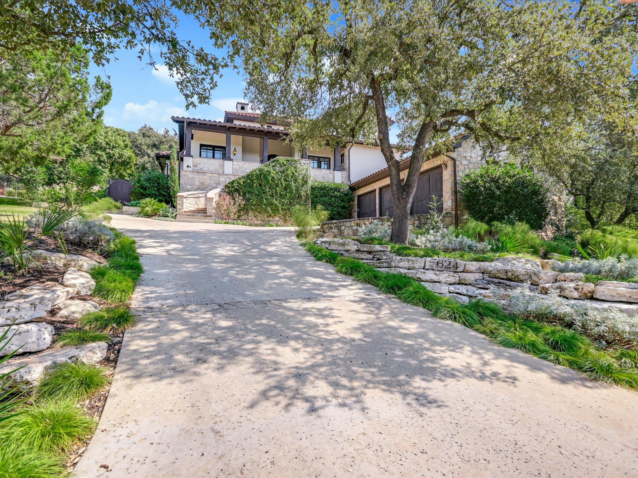 624 Logans Ln LN