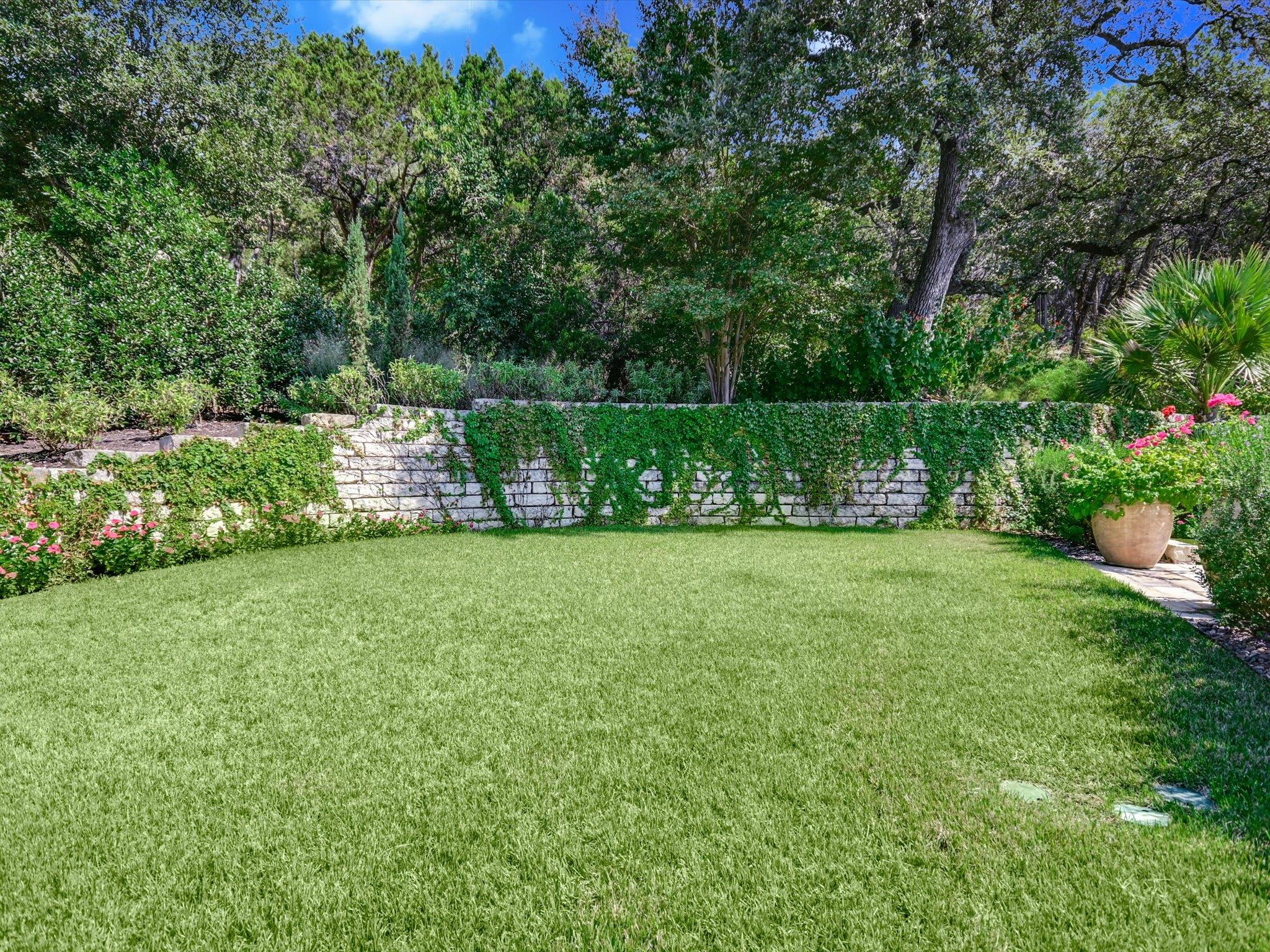 624 Logans Ln LN