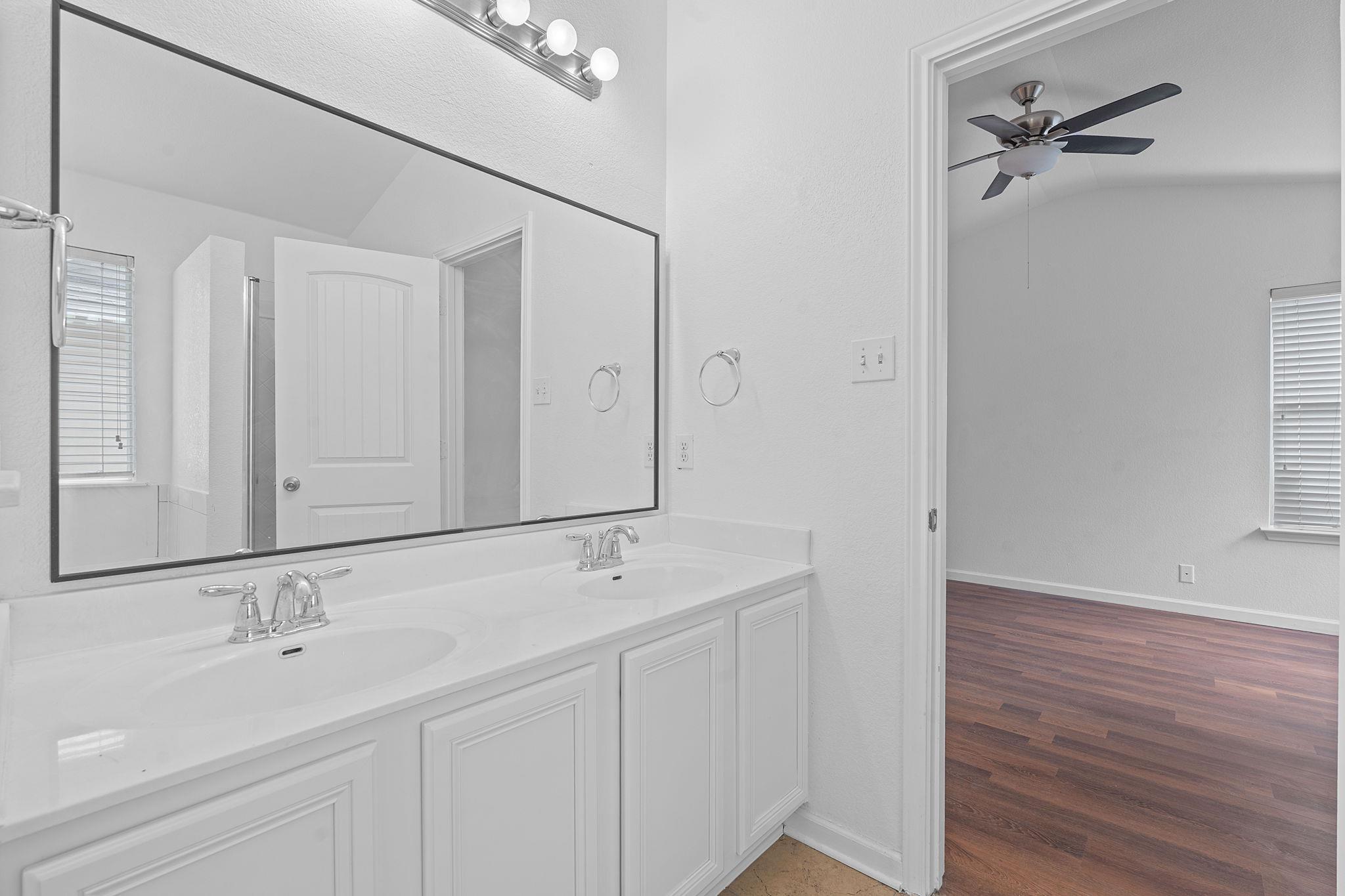 728 Gabriel Mills DR