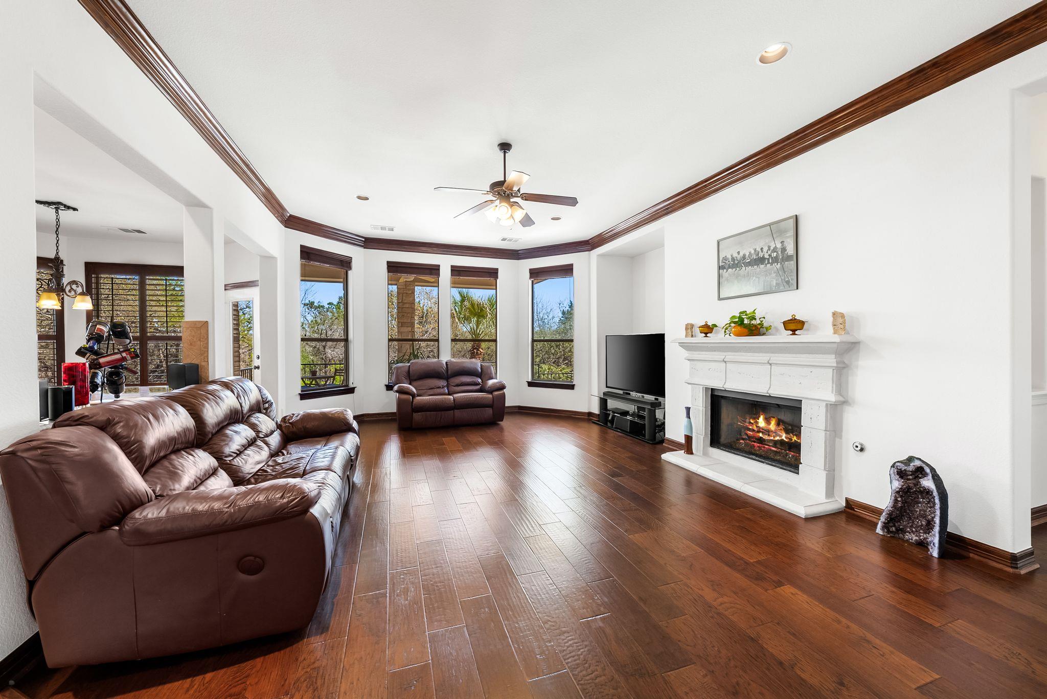 13100 Country Trails LN