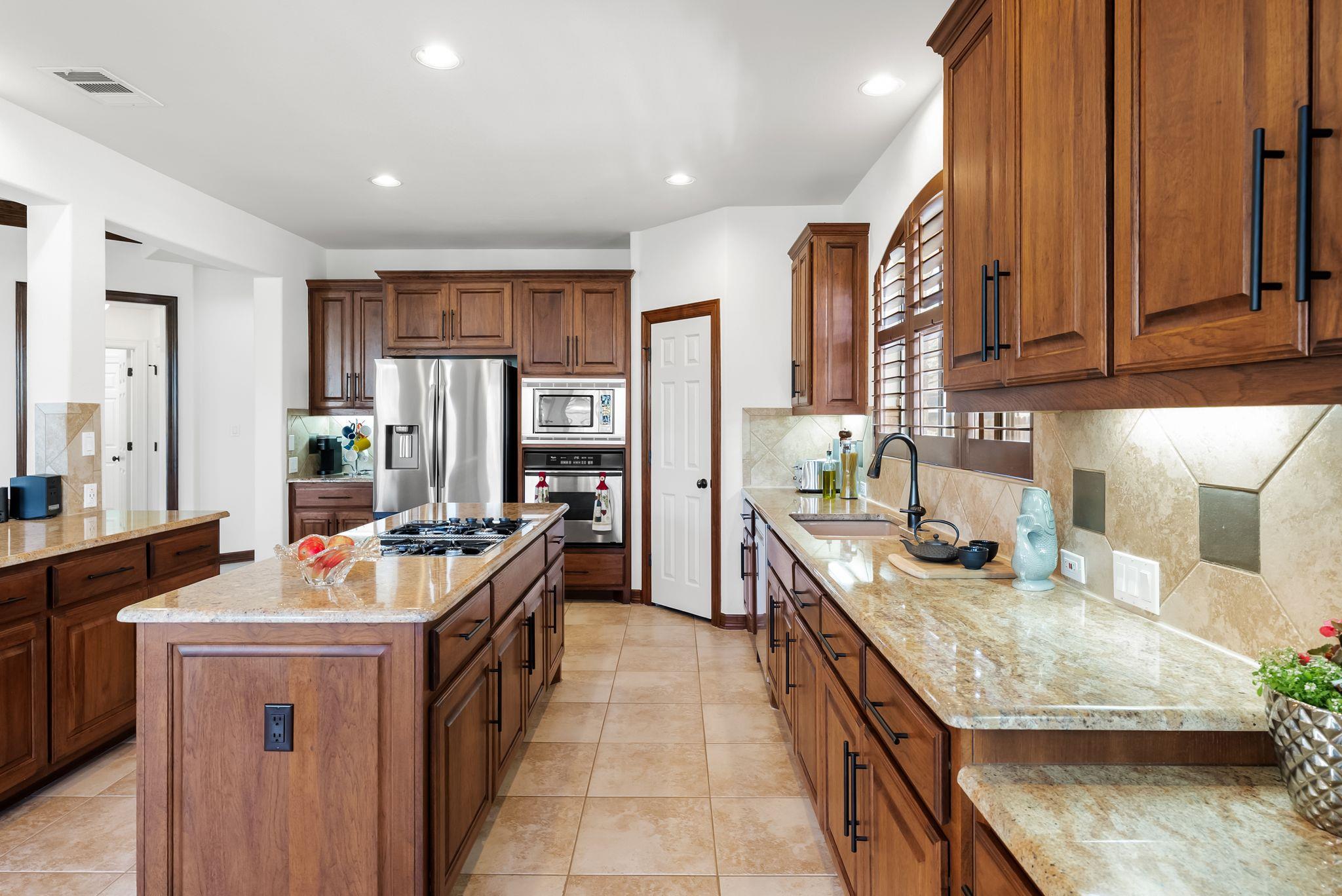 13100 Country Trails LN