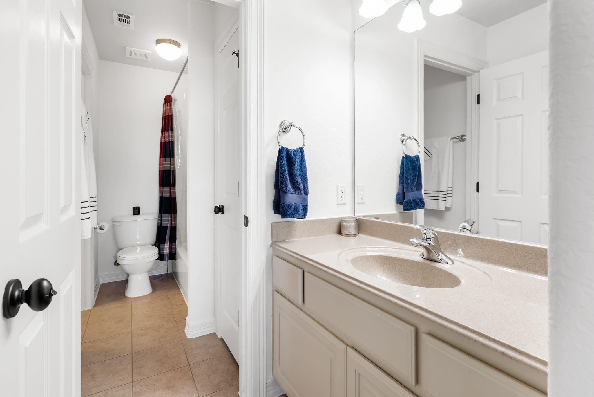 13100 Country Trails LN