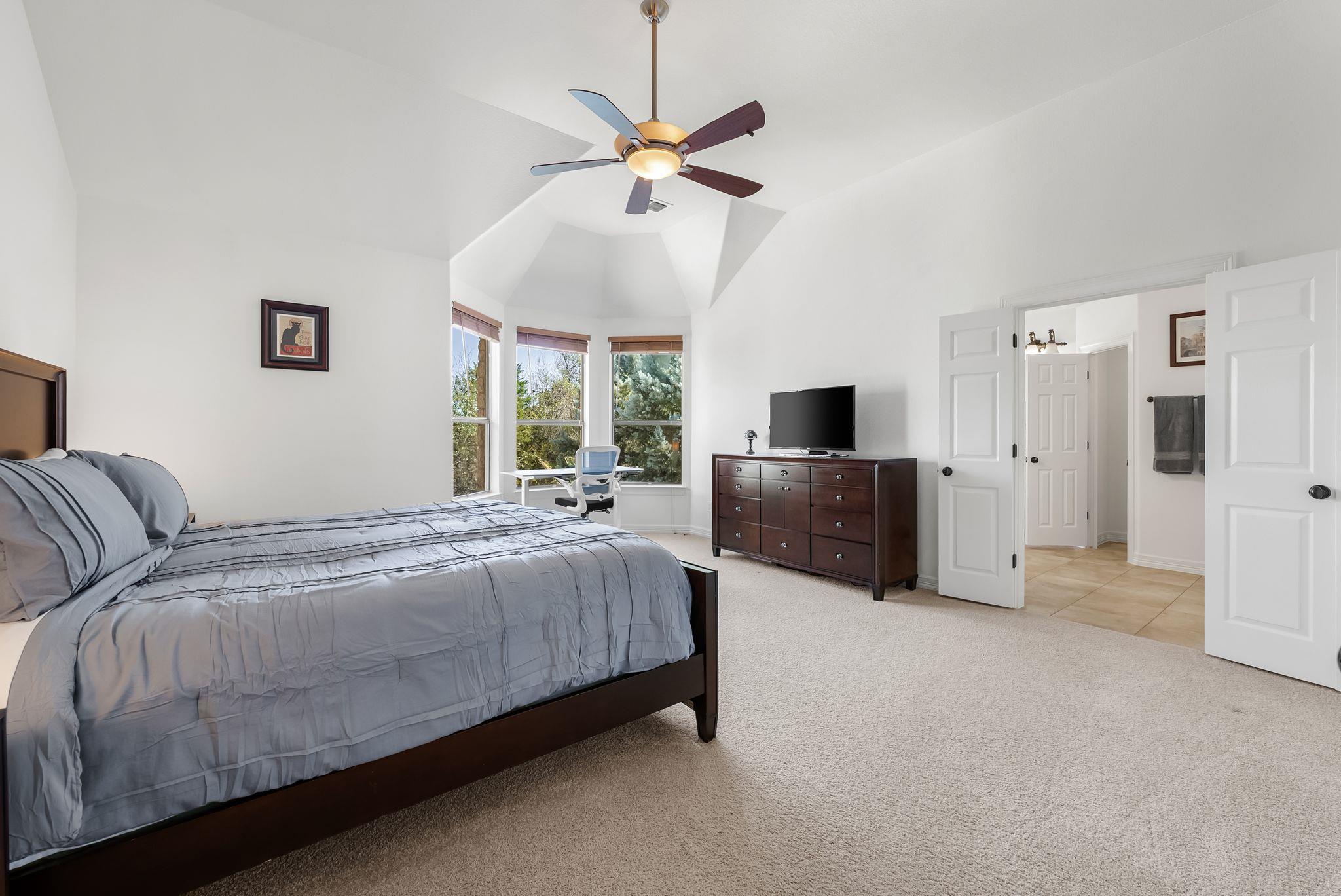 13100 Country Trails LN