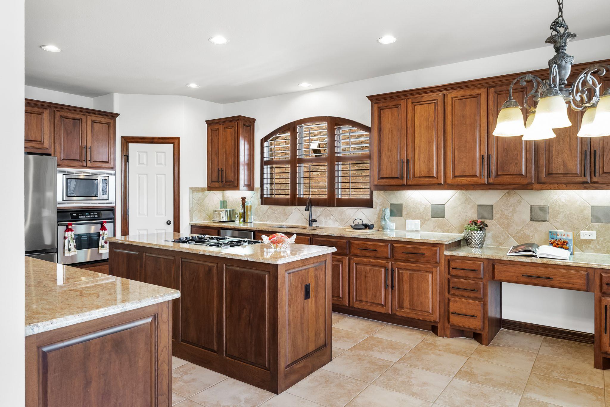 13100 Country Trails LN