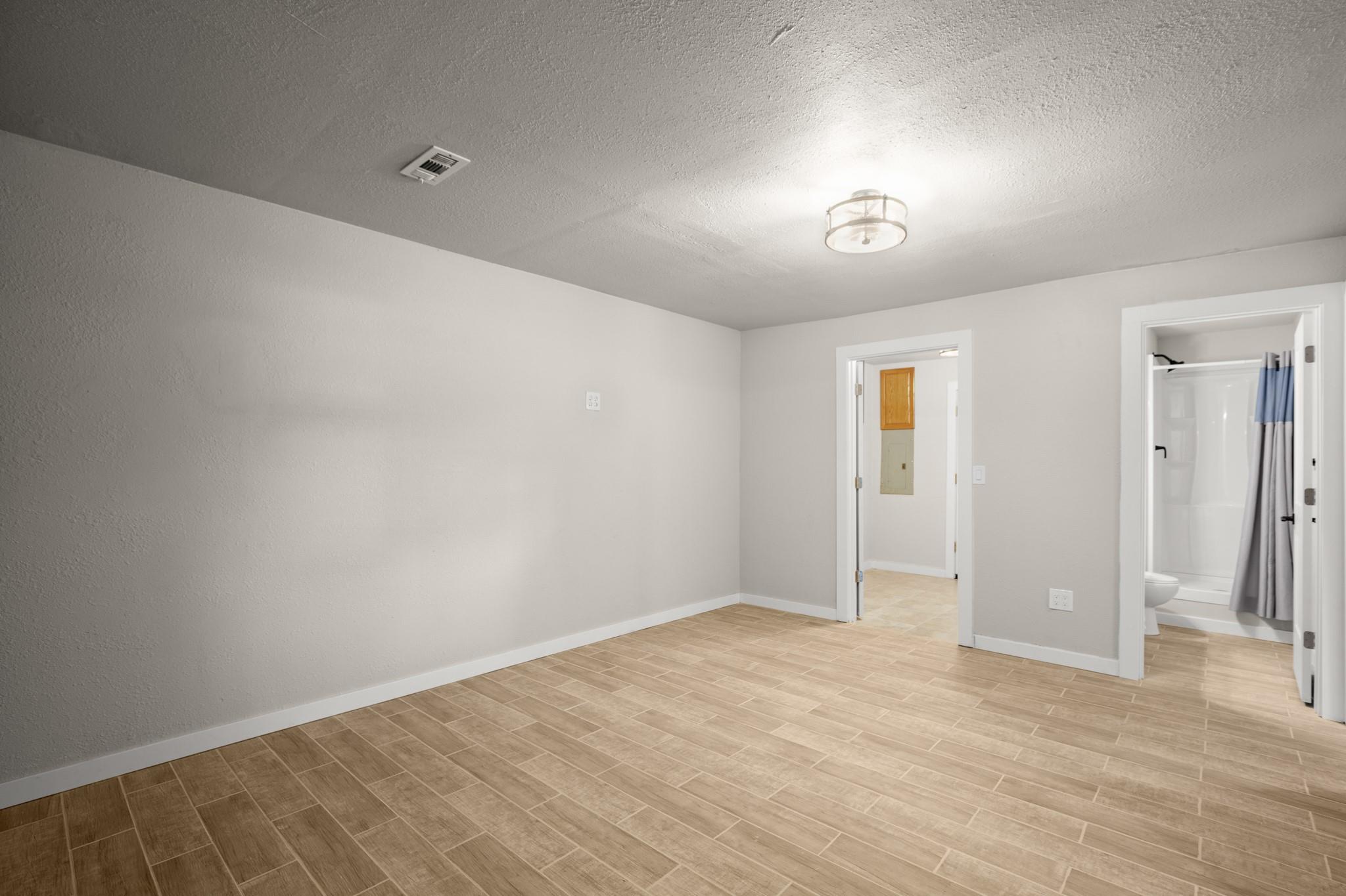 402 Twin Elm DR
