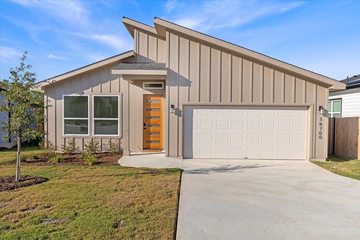 9809 Petrichor BLVD, Manor