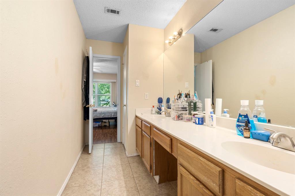 2656 Piping Rock TRL