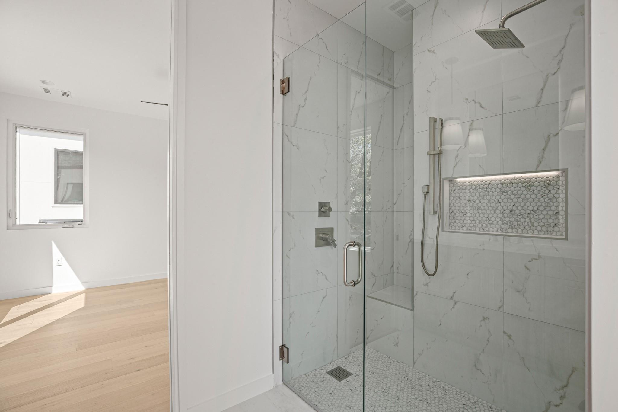 1714 Woodland Ave # 1