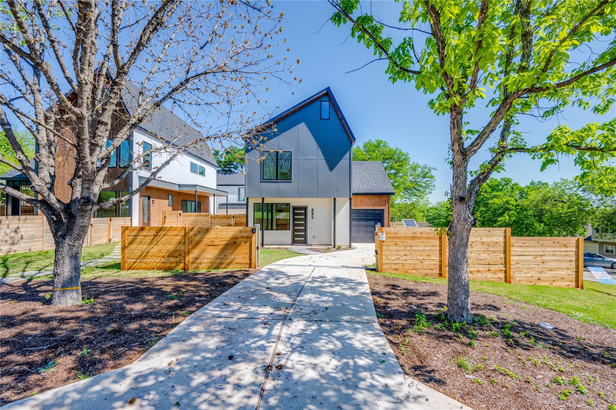 1714 Woodland Ave # 1