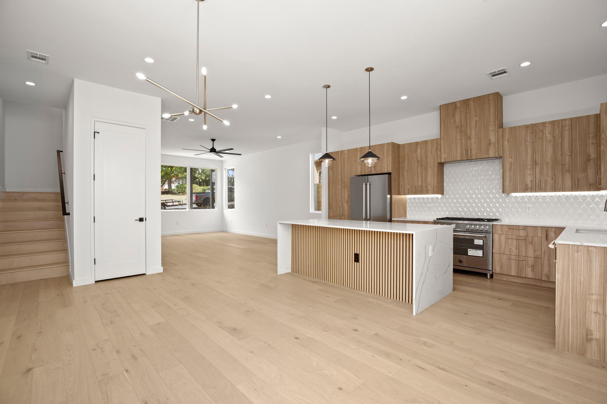 1714 Woodland Ave # 1