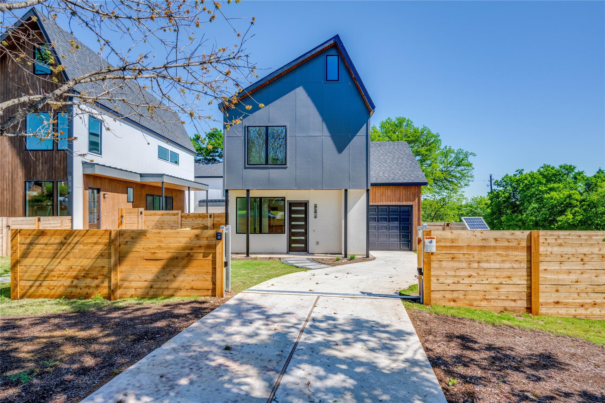 1714 Woodland Ave # 1