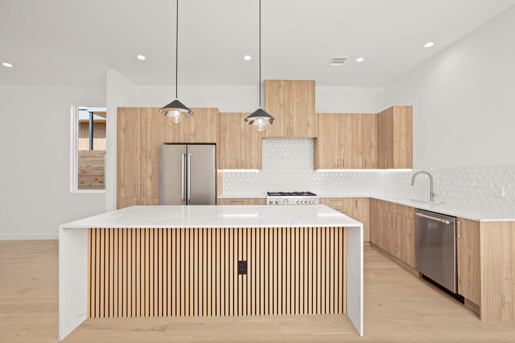 1714 Woodland Ave # 1