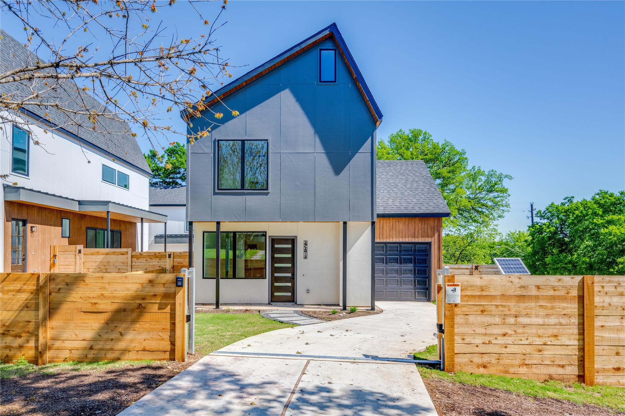 1714 Woodland Ave # 1