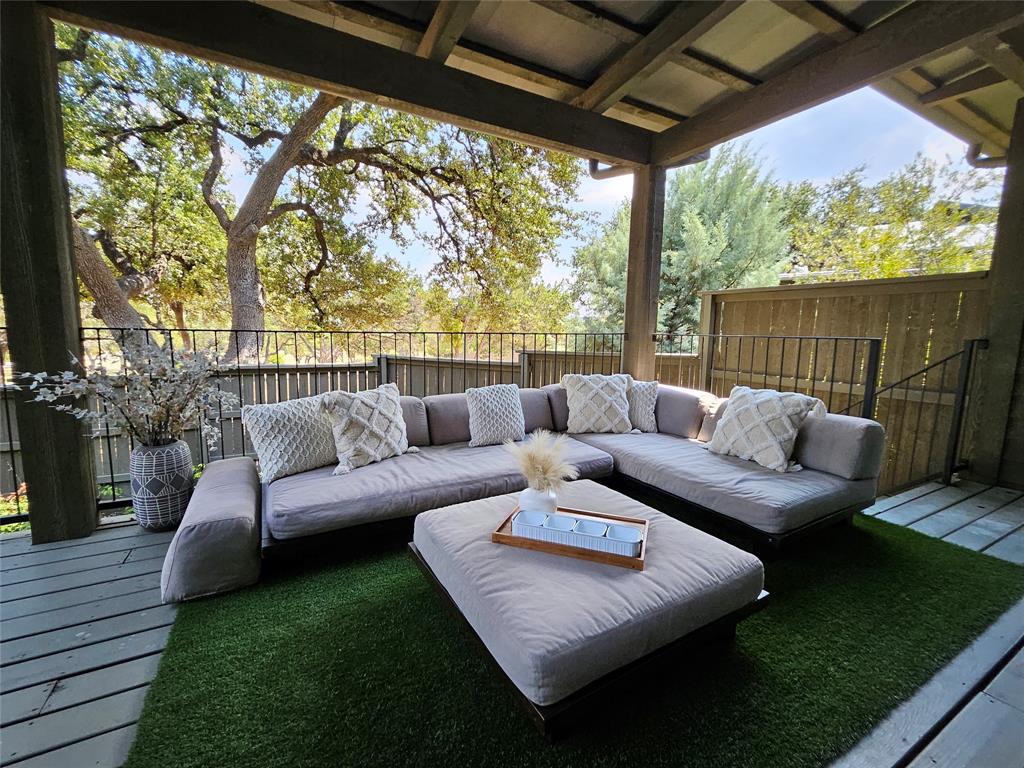 2113 Barbaro WAY # 16
