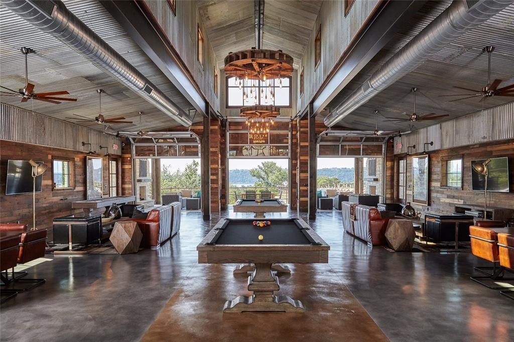 2113 Barbaro WAY # 16