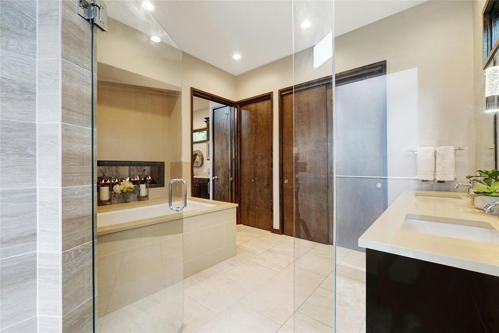 2113 Barbaro WAY # 16