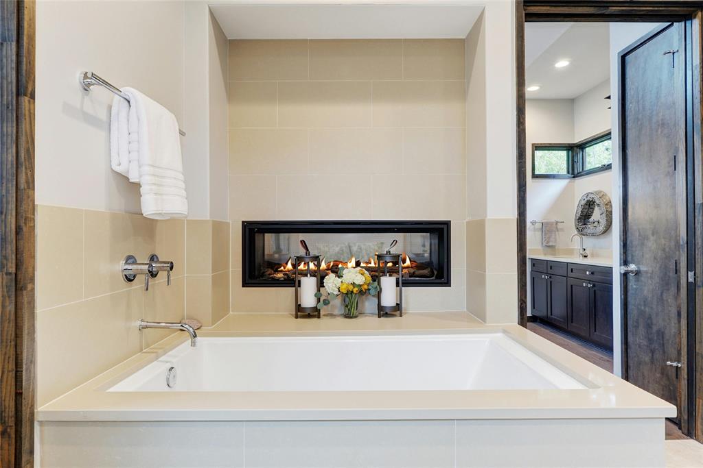 2113 Barbaro WAY # 16