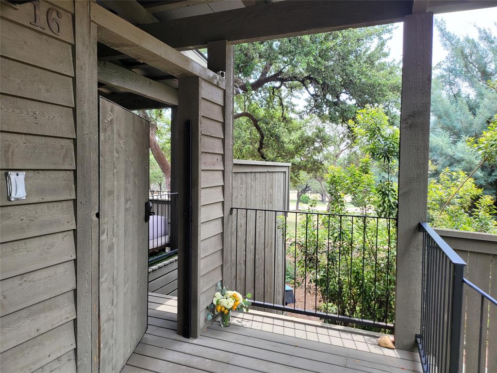2113 Barbaro WAY # 16