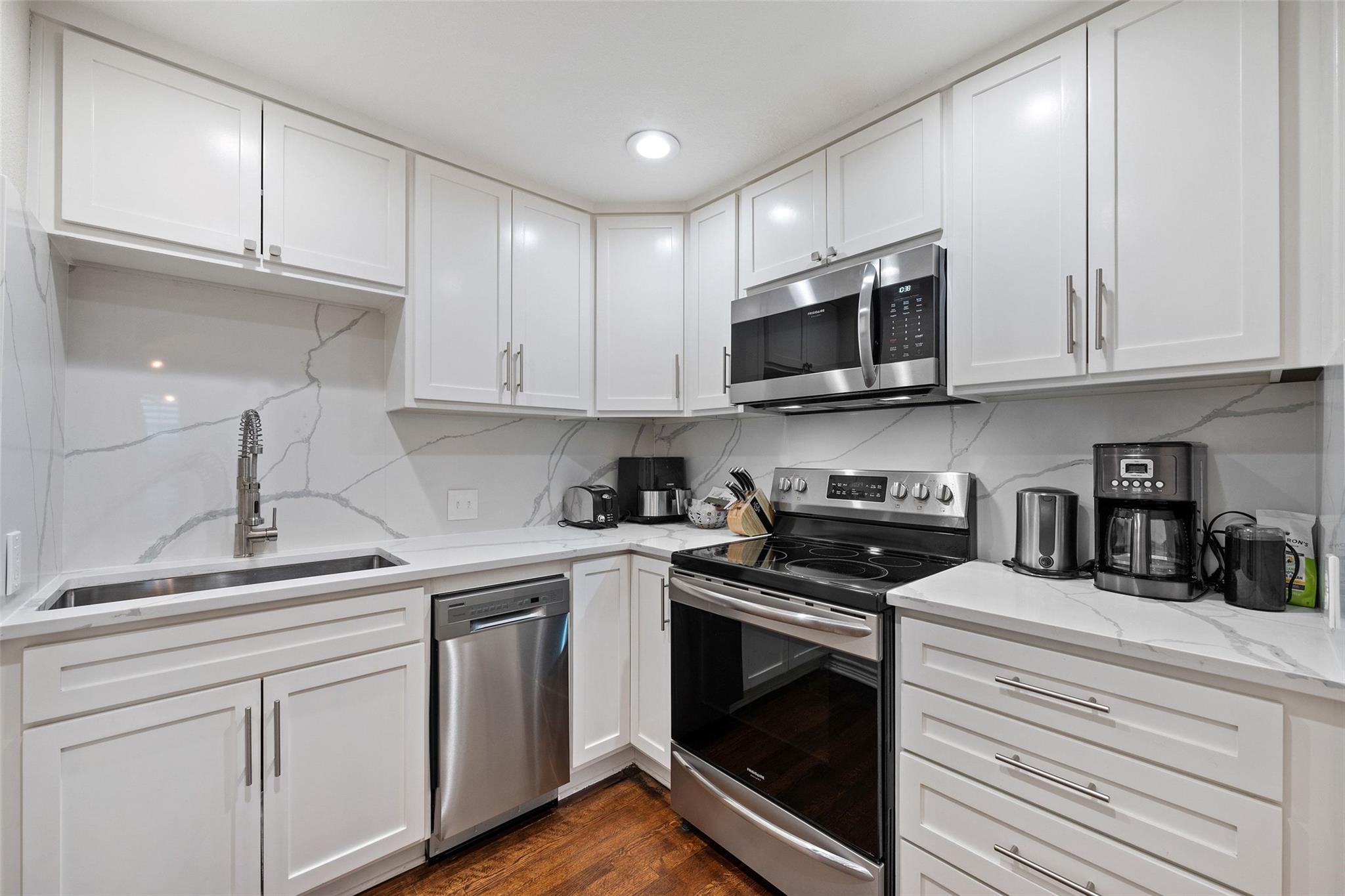 1500 Woodlawn BLVD # 304