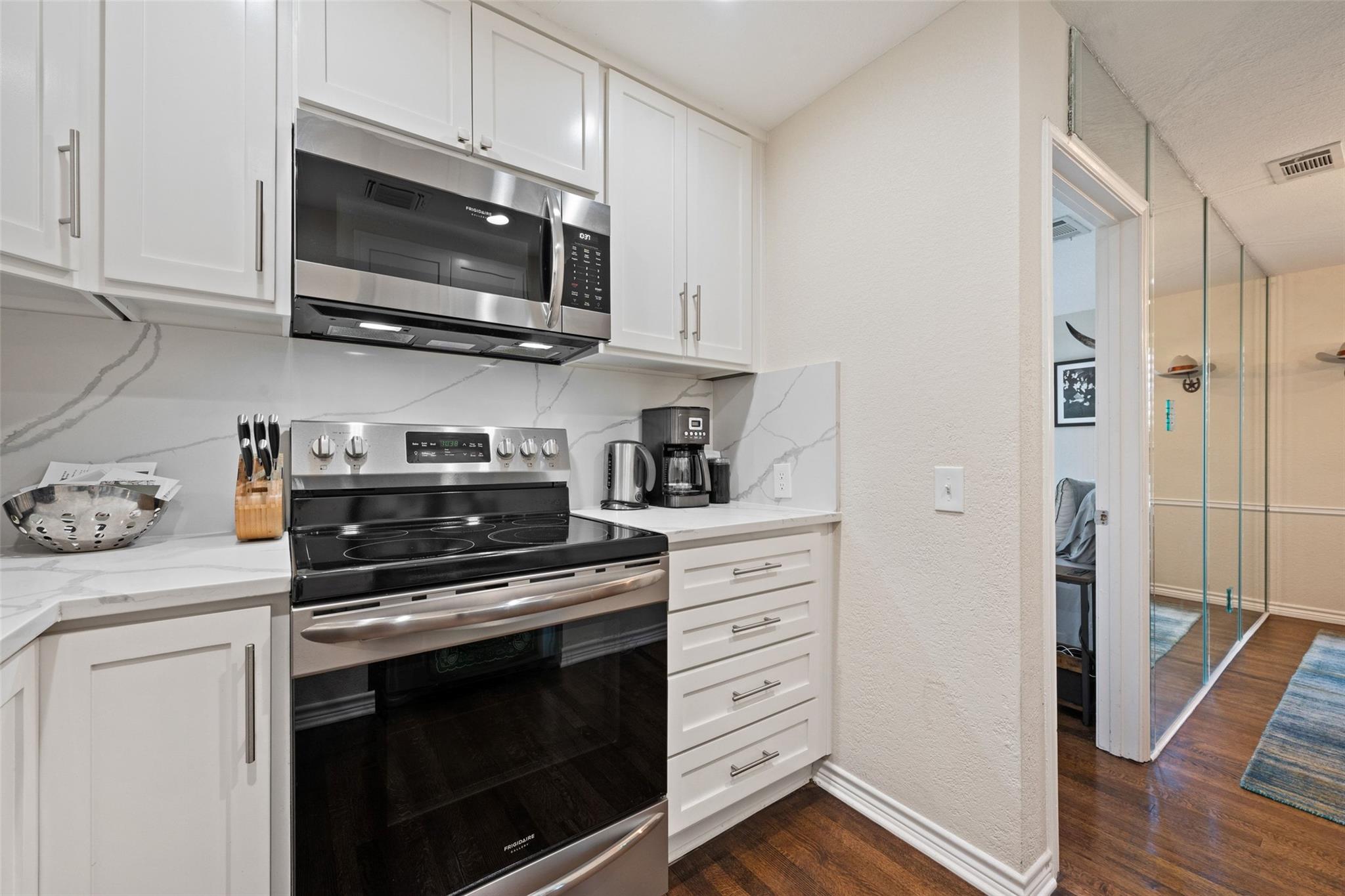 1500 Woodlawn BLVD # 304