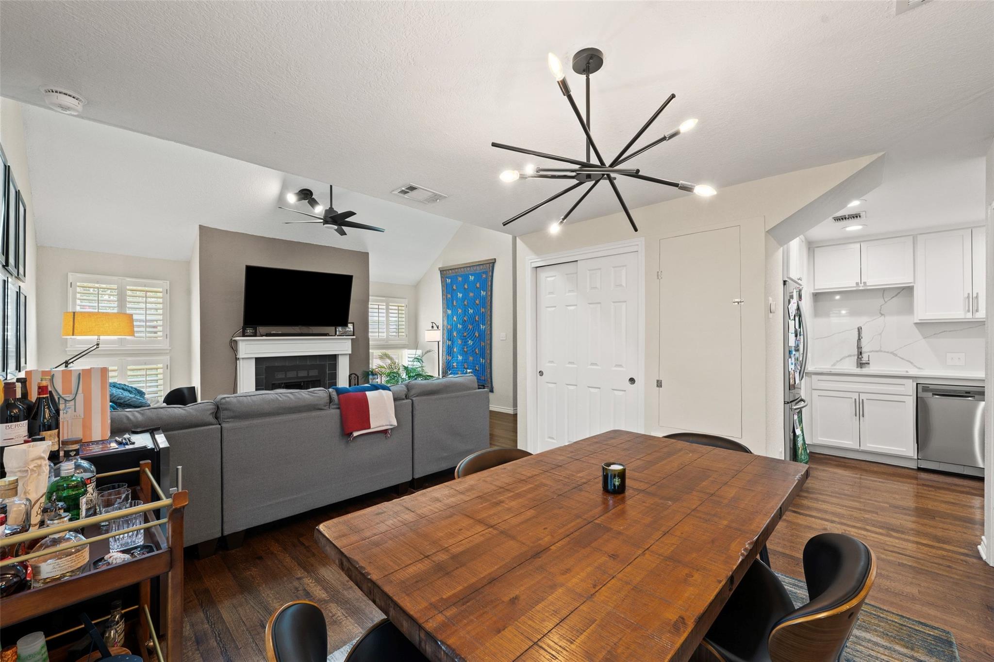1500 Woodlawn BLVD # 304