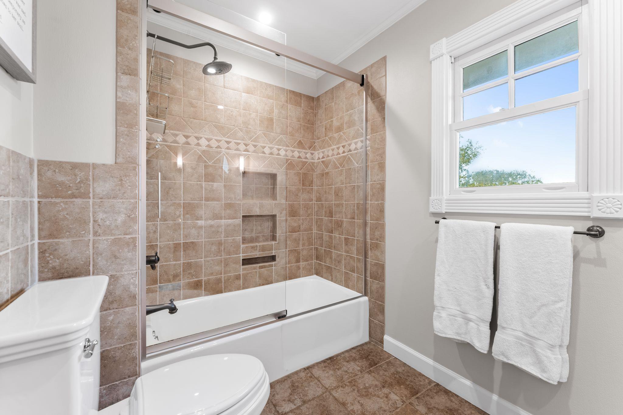 2103 Doral DR, Austin