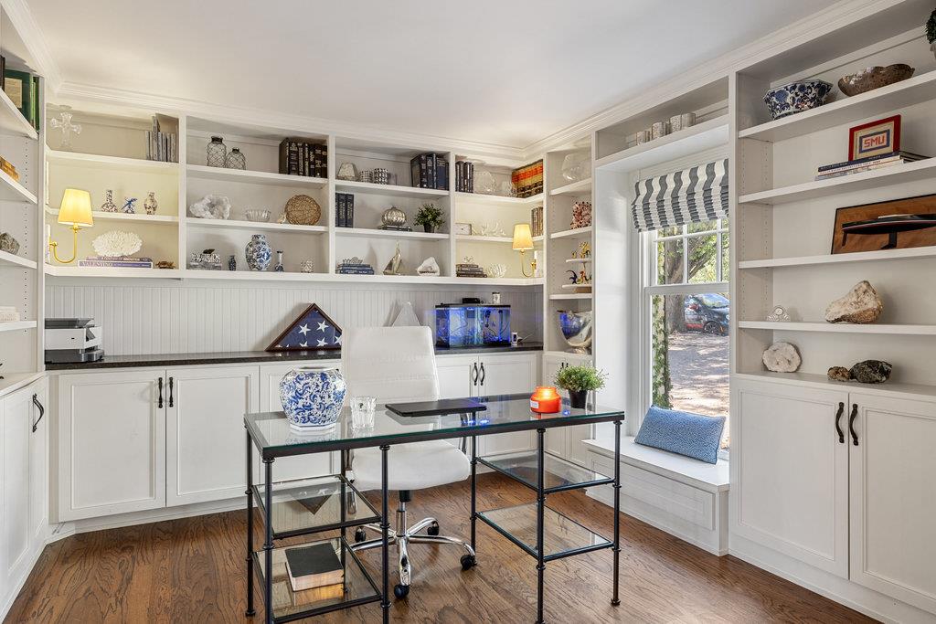 2103 Doral DR, Austin