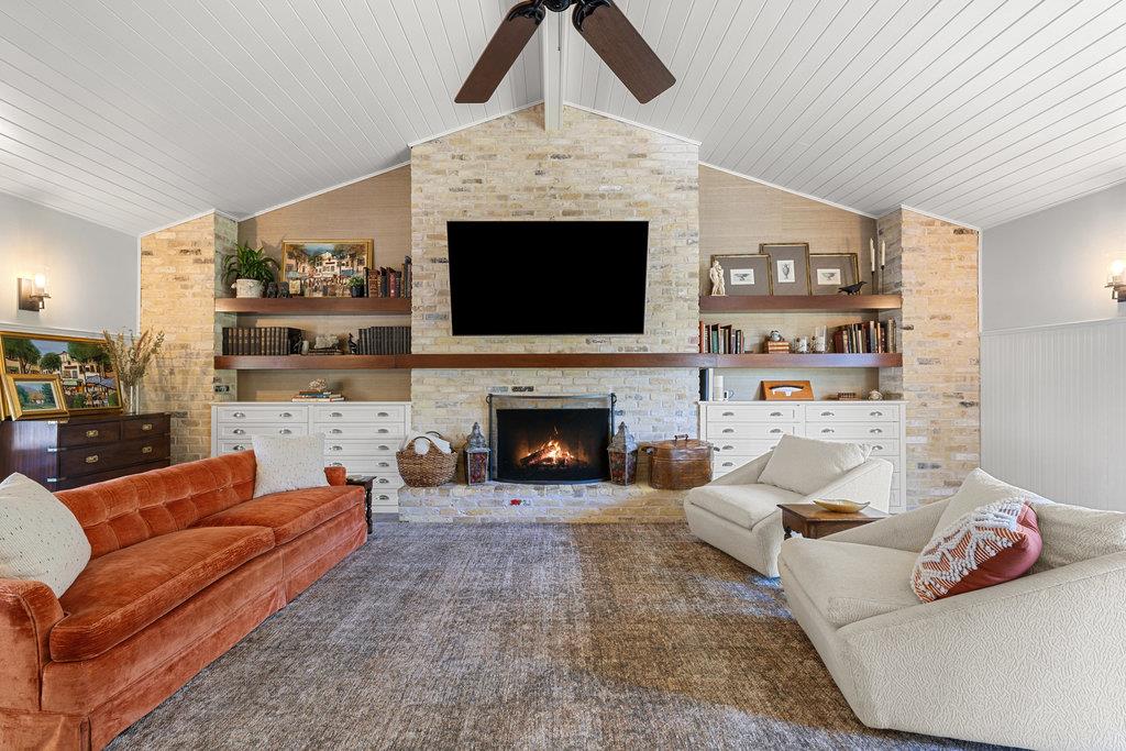 2103 Doral DR, Austin