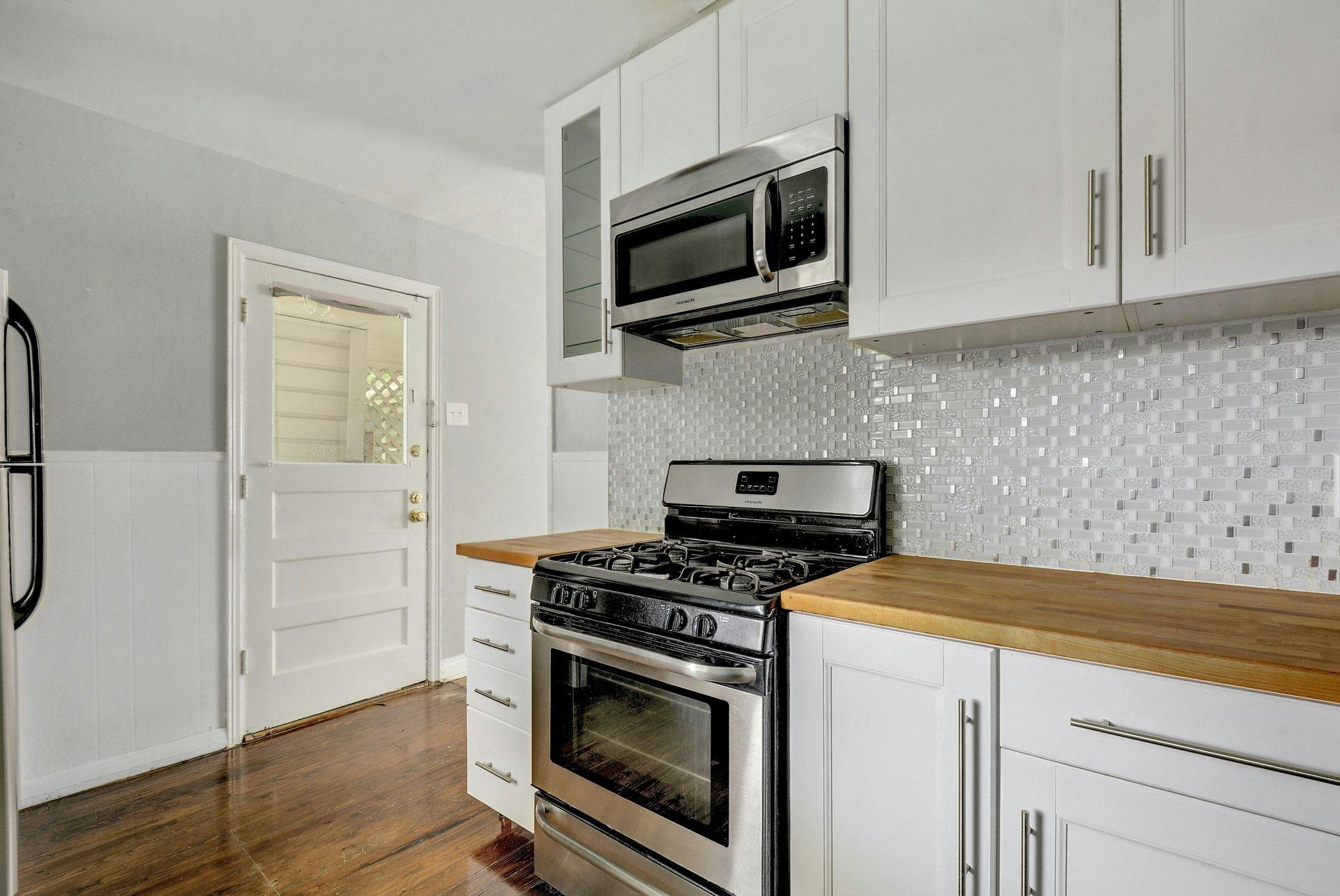 907 E 56th ST, Austin