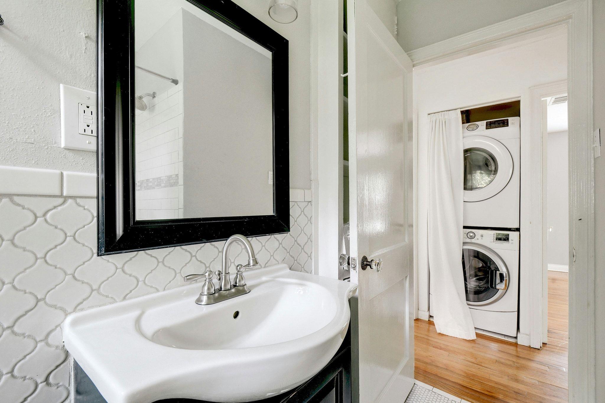 907 E 56th ST, Austin