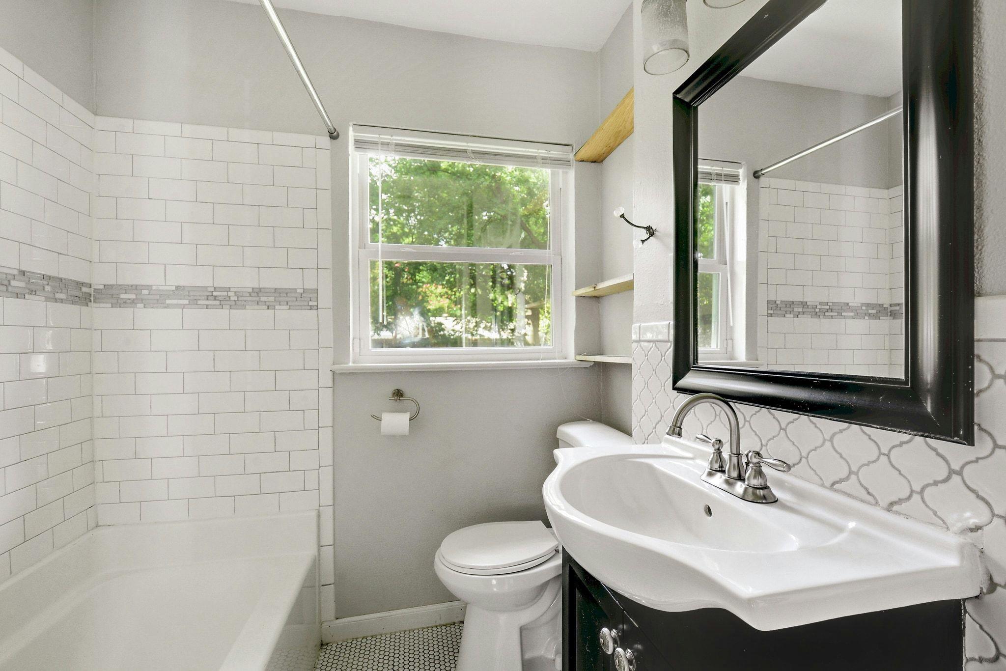 907 E 56th ST, Austin