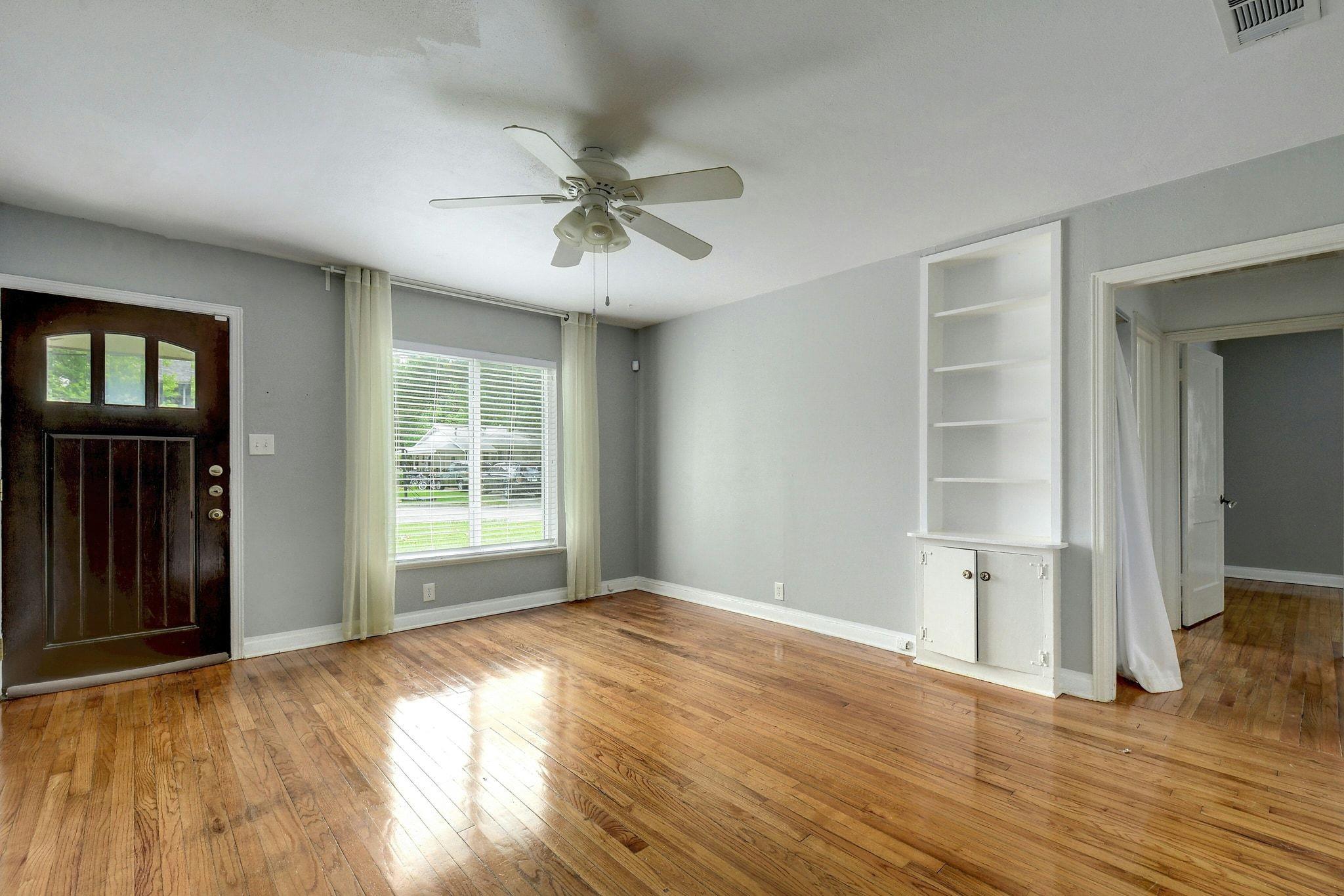 907 E 56th ST, Austin