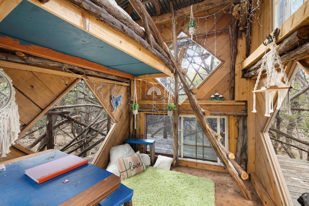 321 Lea LN