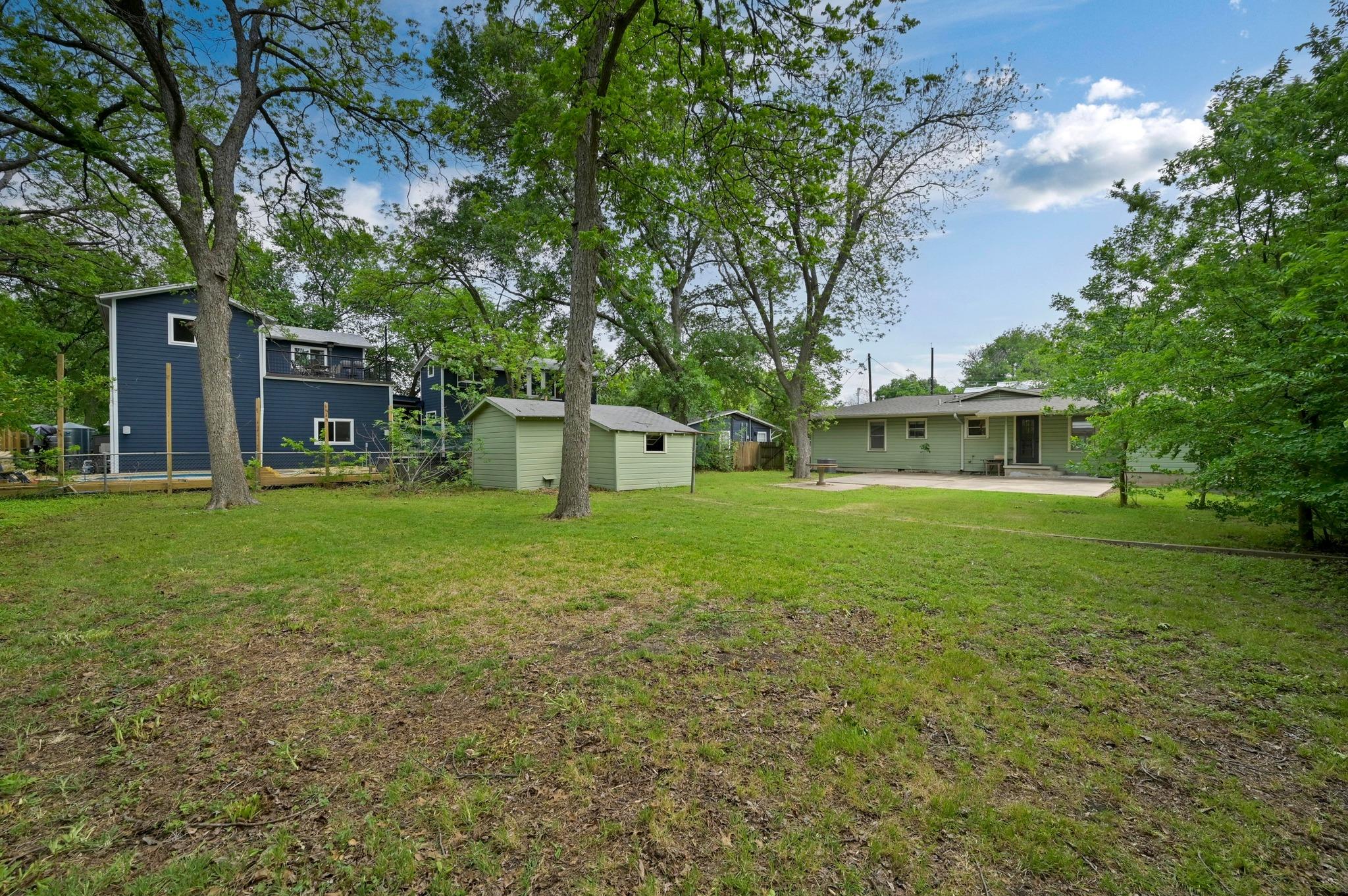 1002 Brentwood ST