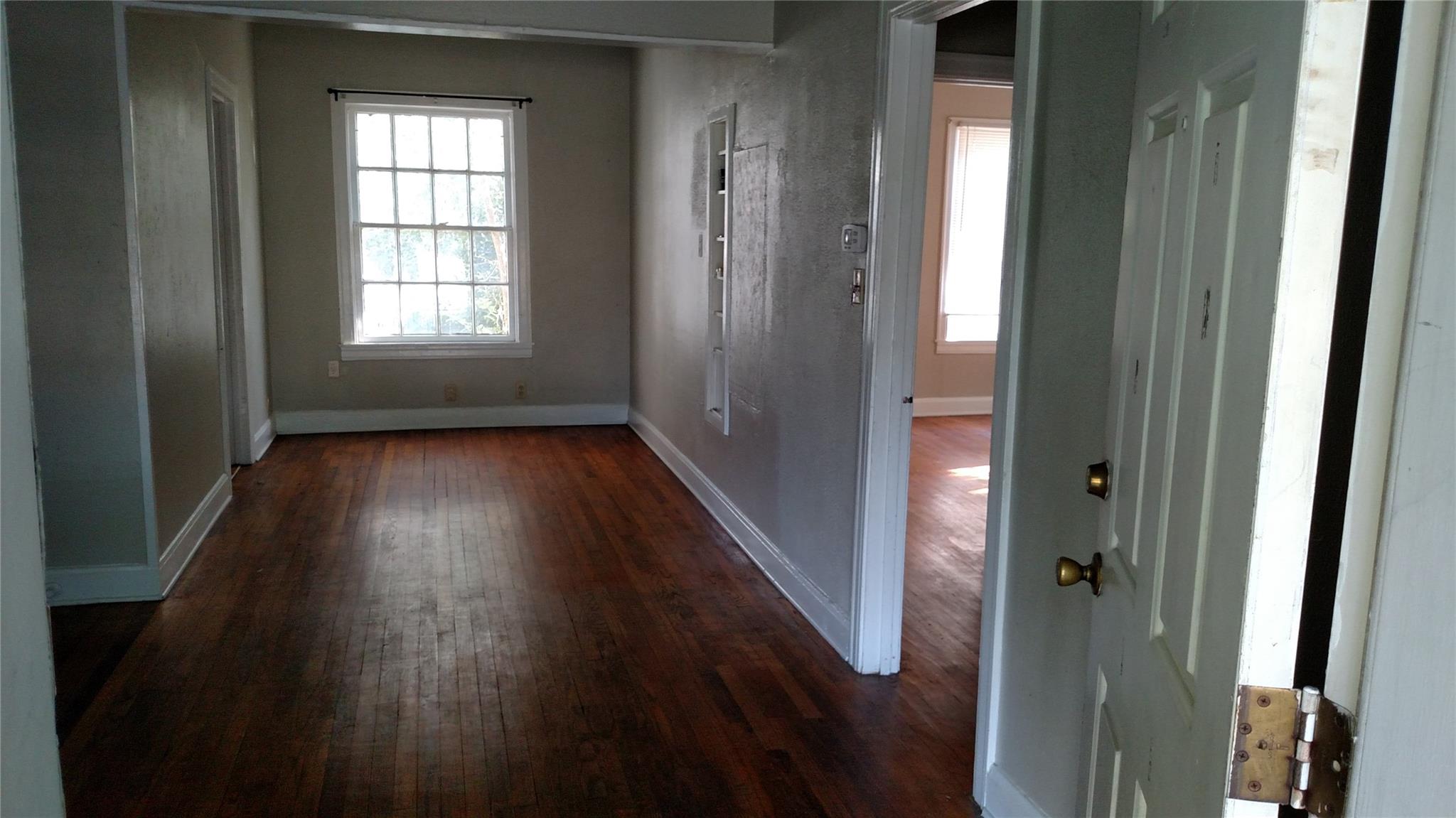 218 W 51st ST
