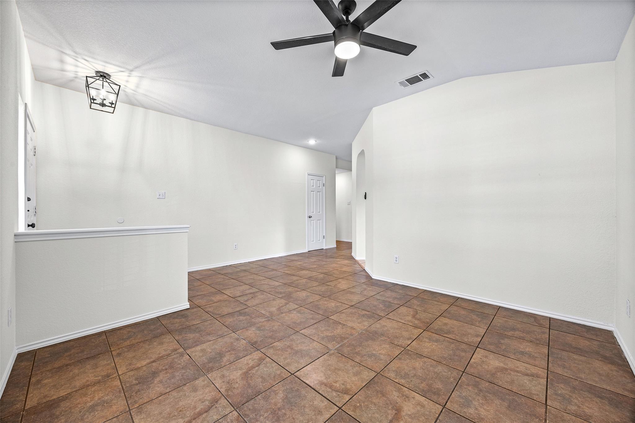 1408 Meghan DR