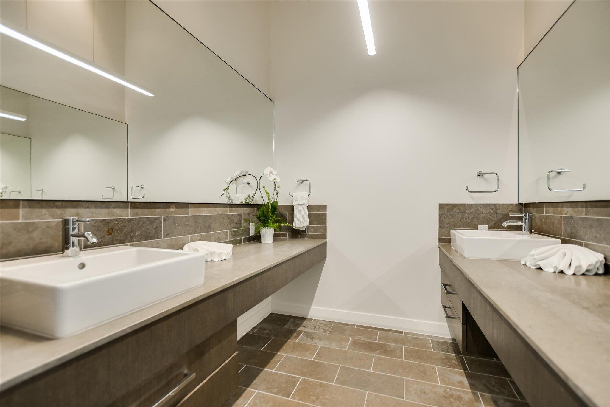 210 Lavaca ST # 3603