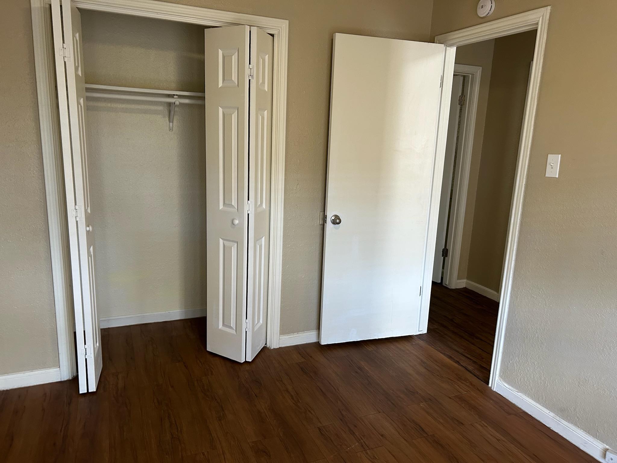 5006 Sara DR