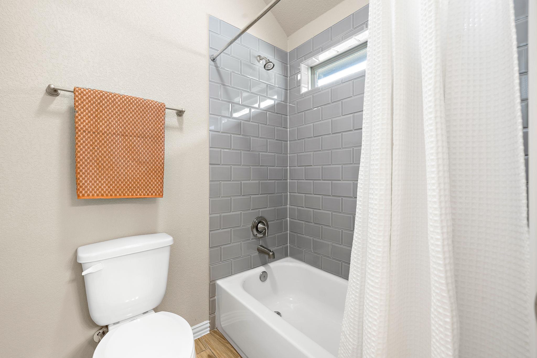 504 Leon LOOP, Liberty Hill