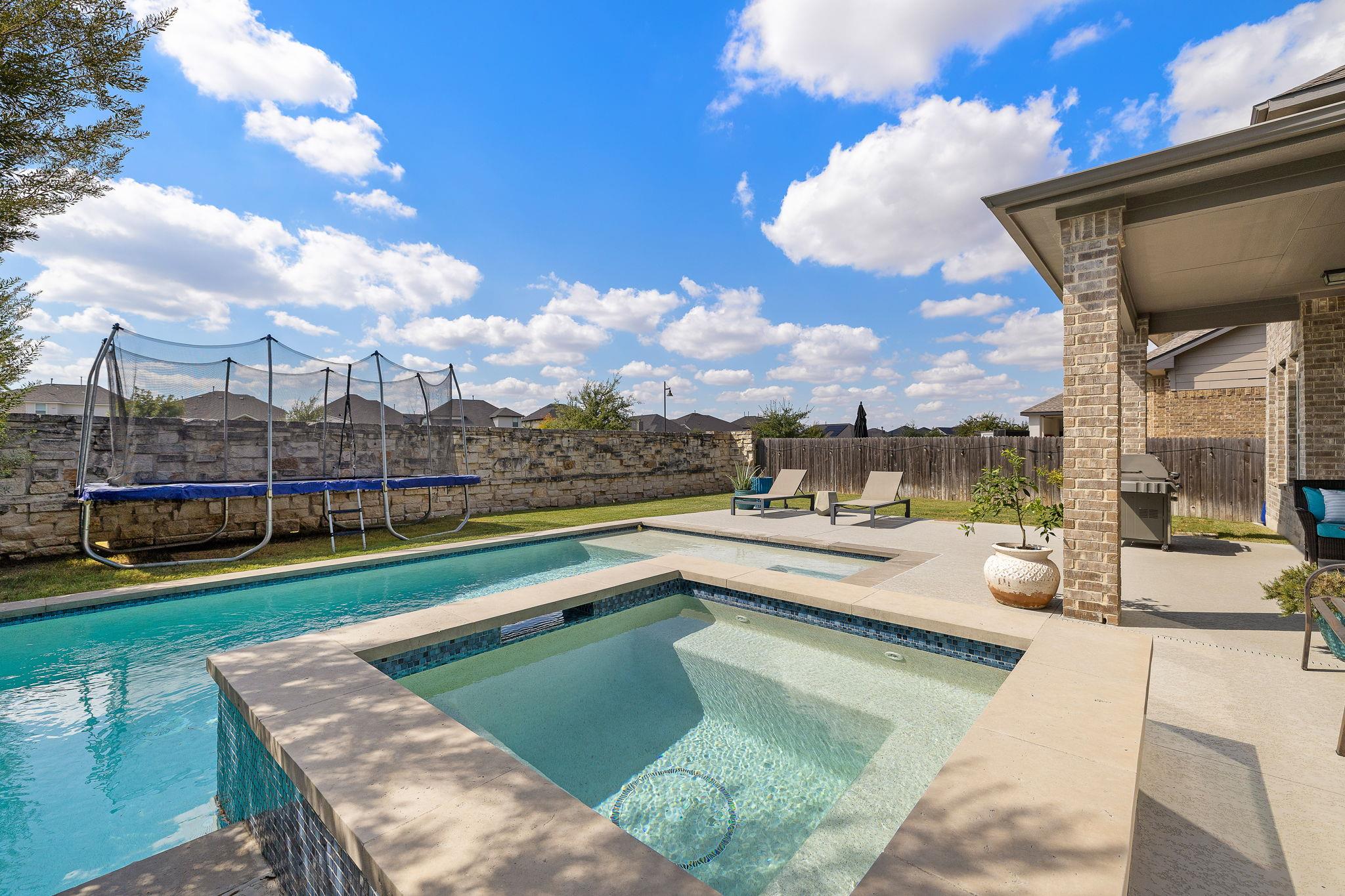 504 Leon LOOP, Liberty Hill