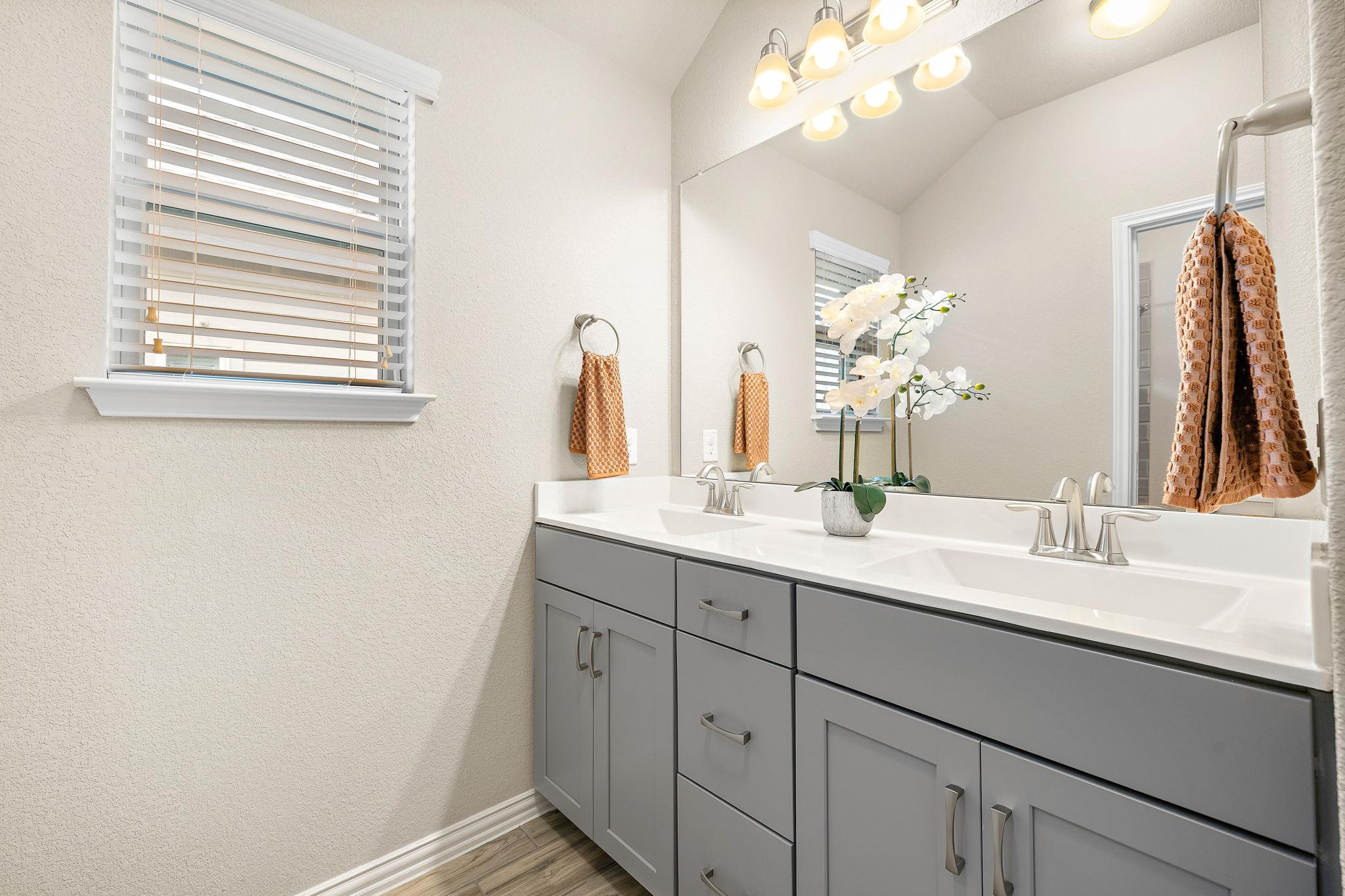 504 Leon LOOP, Liberty Hill