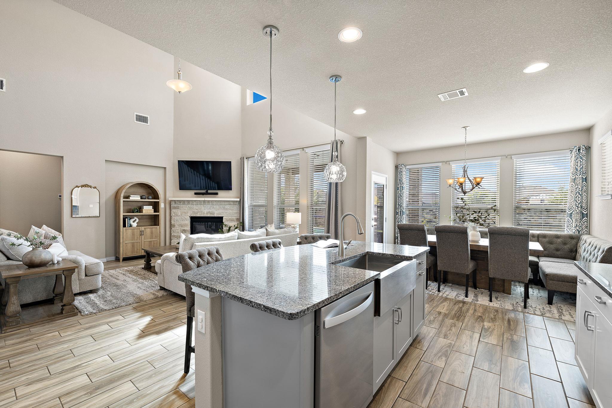 504 Leon LOOP, Liberty Hill