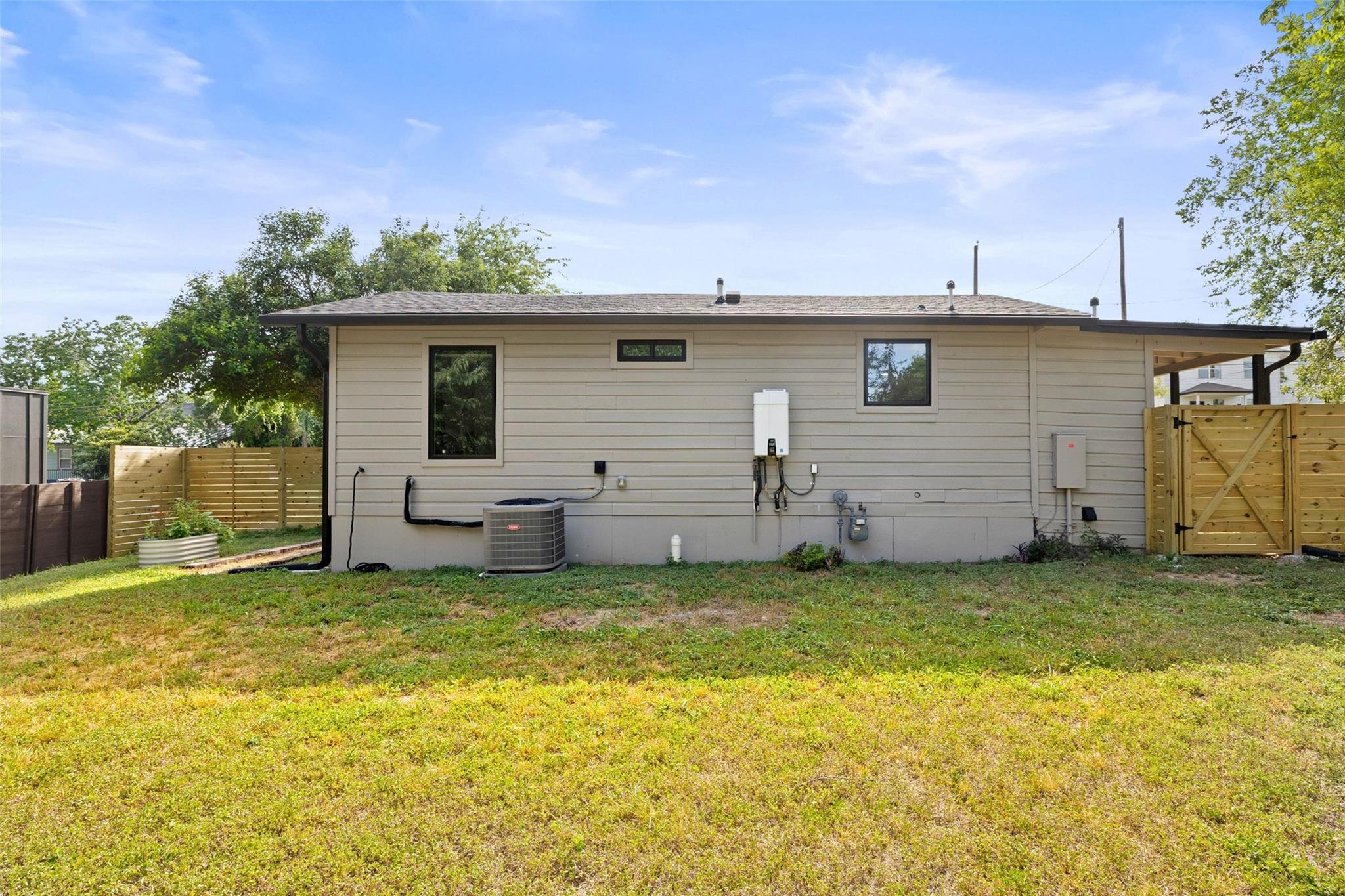 1803 Perez ST