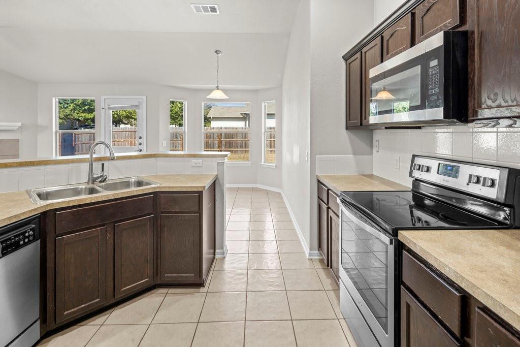 3400 Covered Wagon TRL