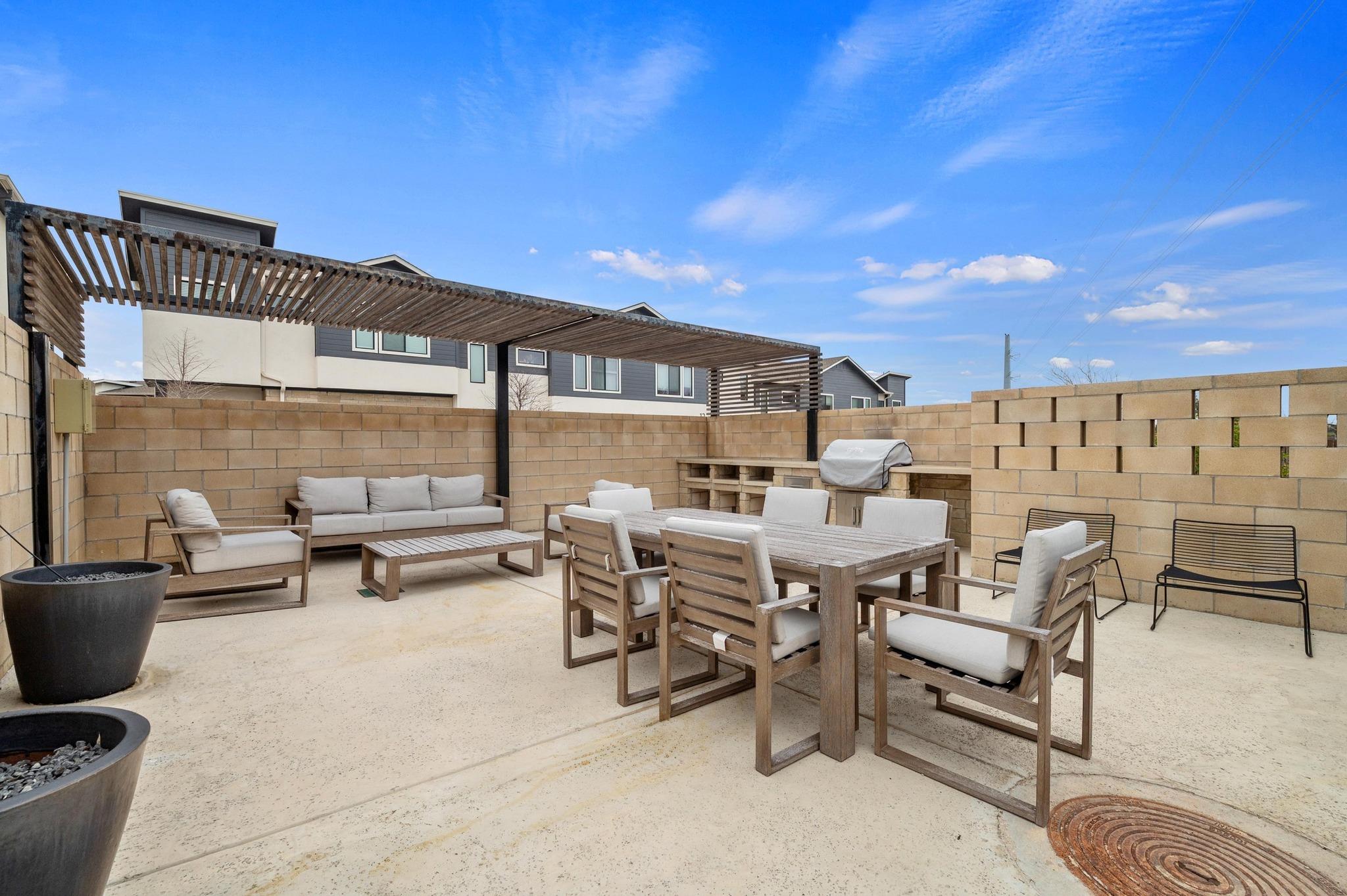 2050 Lohmans Spur Road 1404 RD # 1404