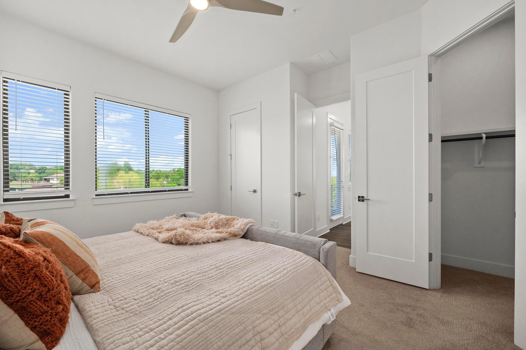 2050 Lohmans Spur Road 1404 RD # 1404