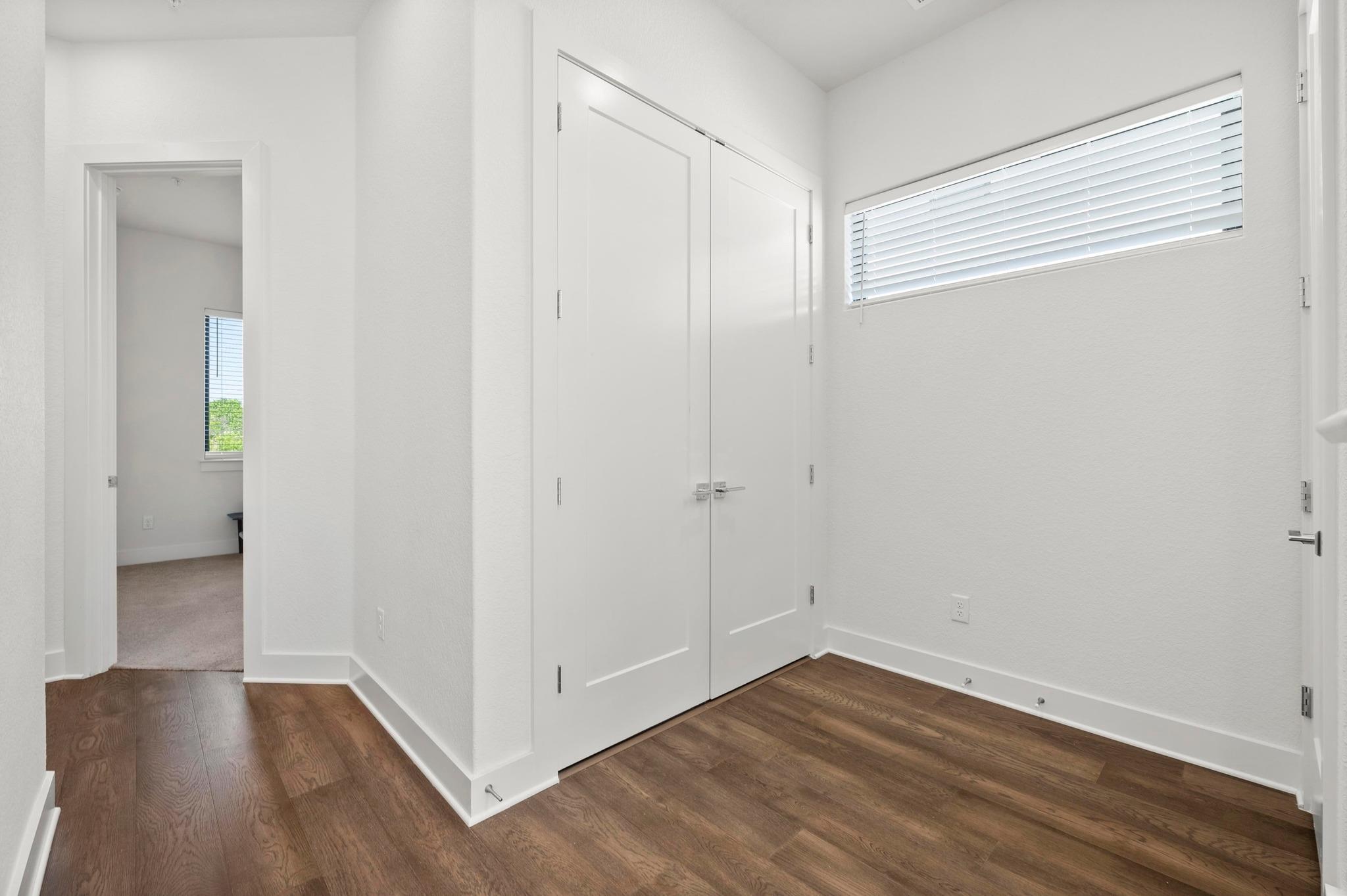 2050 Lohmans Spur Road 1404 RD # 1404