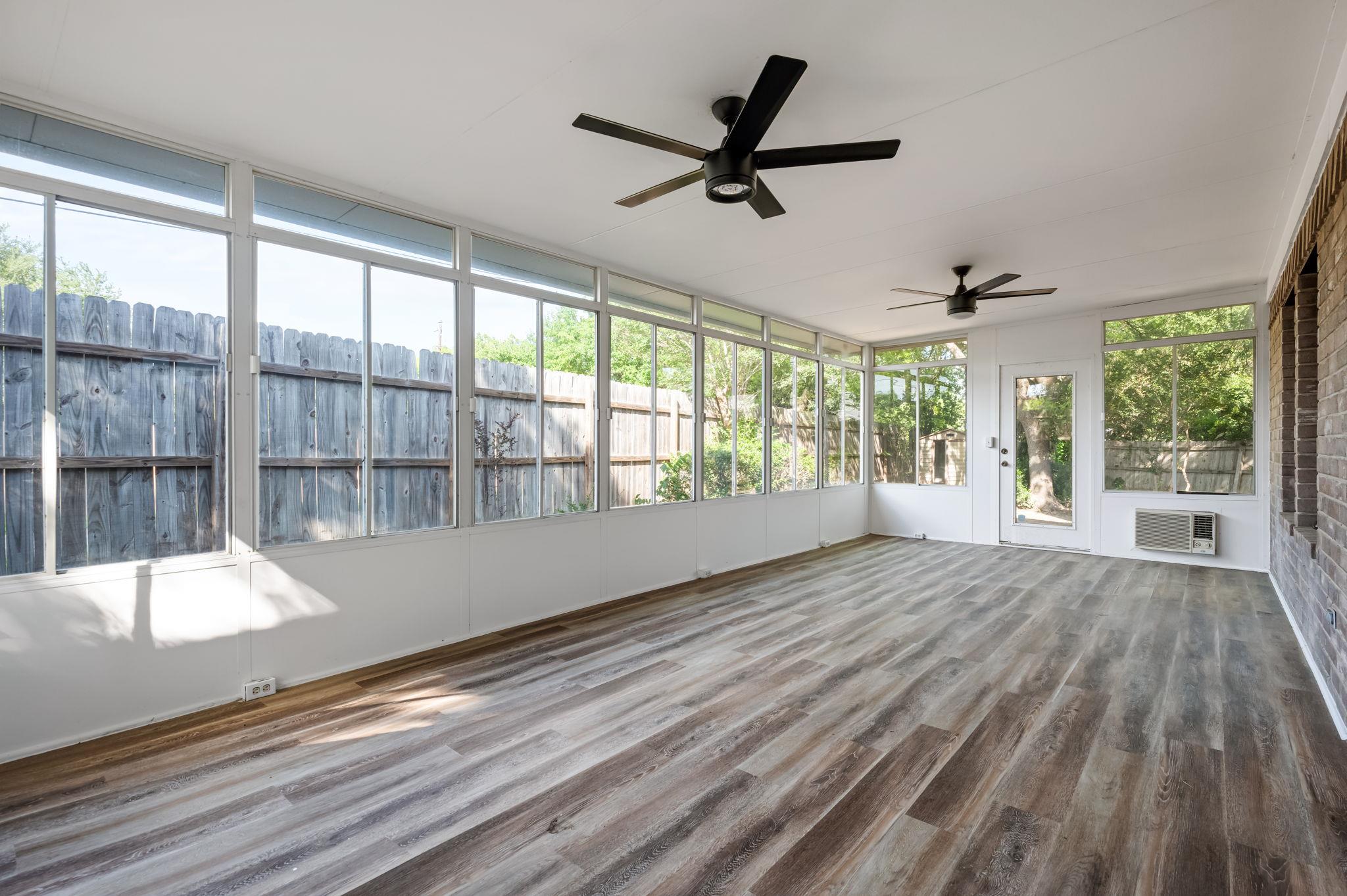 1106 Split Oak CV
